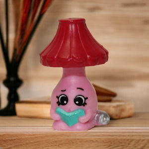 Shopkins Lynn Lamp Homewares Team #5-064 Season 5 Classic Finish
